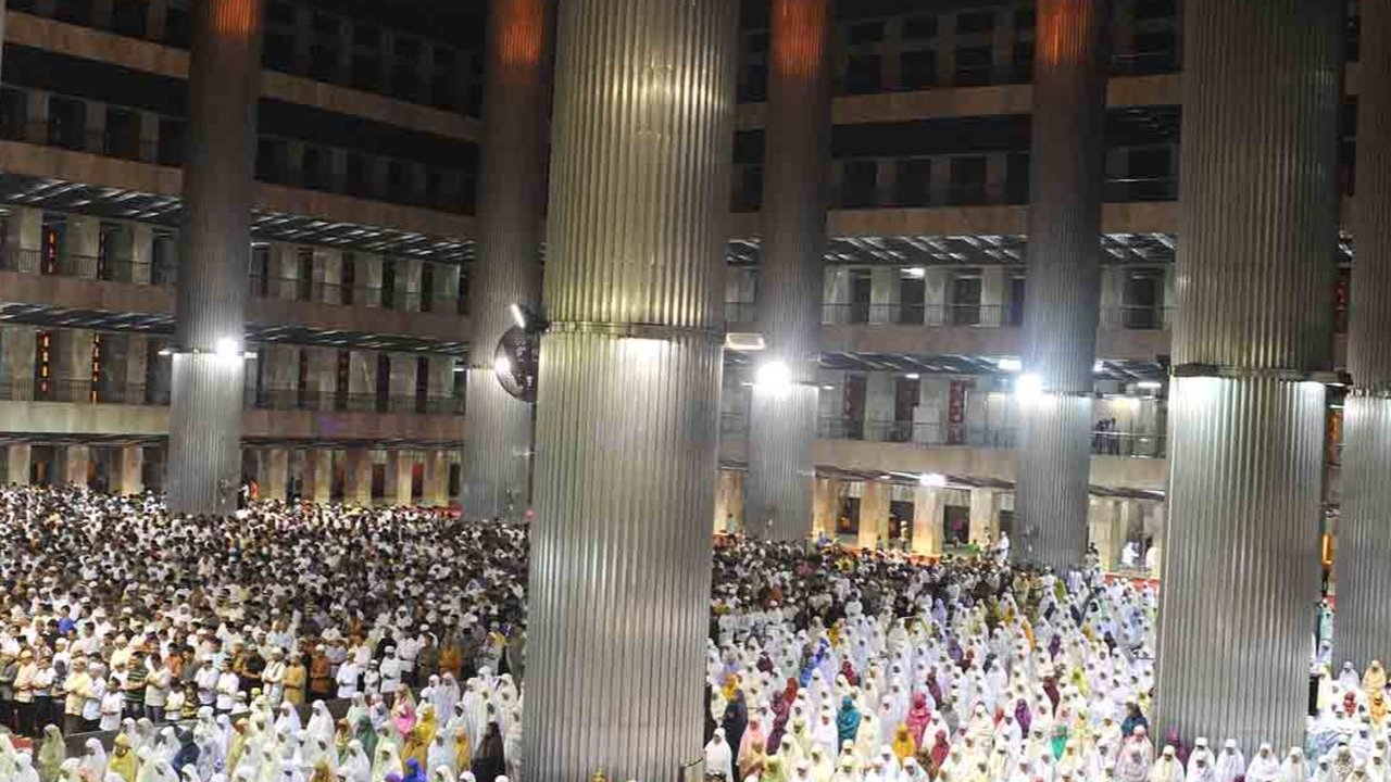 Kumpulan Doa Tarawih dan Witir 23 Rakaat, Ketahui Pula Tata Caranya