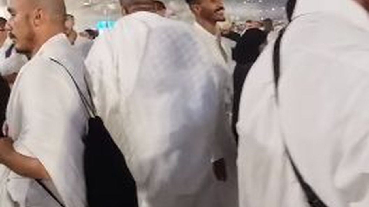 Gercepnya Petugas Kebersihan di Masjidil Haram, Sat Set Bertugas Area Langsung Bersih Usai Waktu Berbuka Puasa