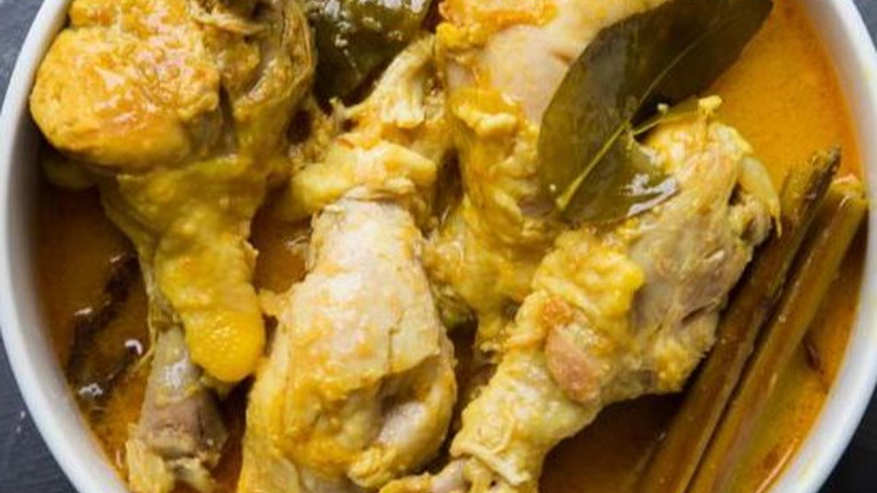 Tanpa Perlu Santan, Begini Cara Alternatif Masak Opor Ayam yang Gurih dan Kental