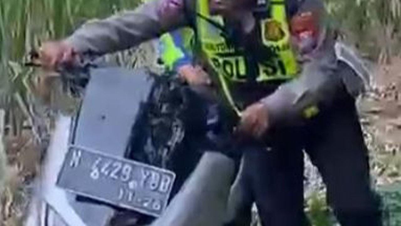 Polisi Sita Puluhan Motor yang Disembunyikan di Kebun Tebu, Milik Siapa?