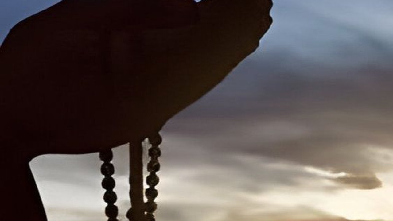 Bacaan Dzikir Sore Menjelang Magrib Sesuai Anjuran Rasulullah SAW, Bisa Jauhkan dari Mara Bahaya