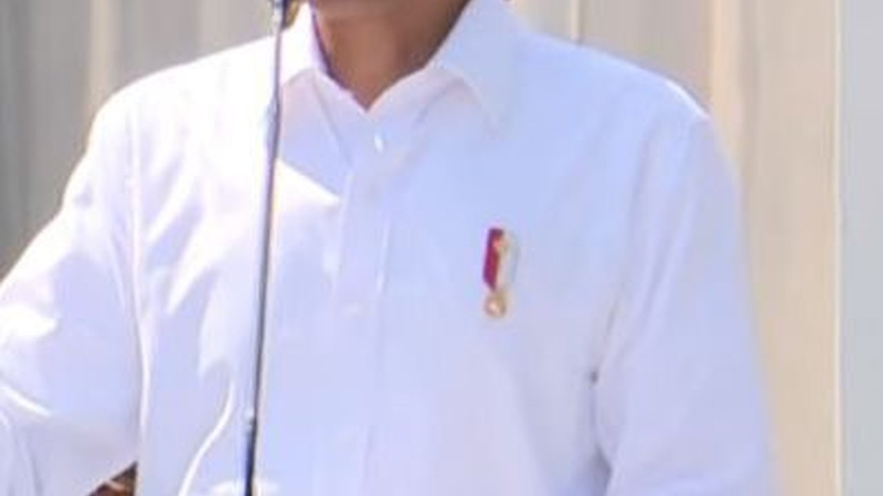 VIDEO: Cara Kocak Presiden Jokowi Jelaskan Harga Beras Mahal Depan Emak Emak