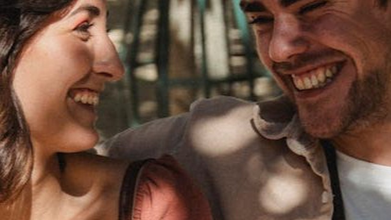 60 Teka-Teki Cinta Lucu Romantis, Menggelitik Bikin Baper