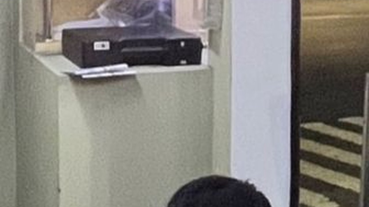 Bagikan Pengalaman Beribadah di Mobil Musholla, Unggahan Warganet Ini Curi Perhatian