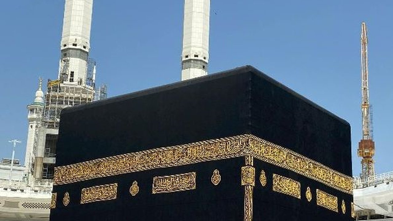 Marak Umrah Backpacker, DPR Minta Menag Yaqut Atur Regulasi untuk Jemaah Indonesia