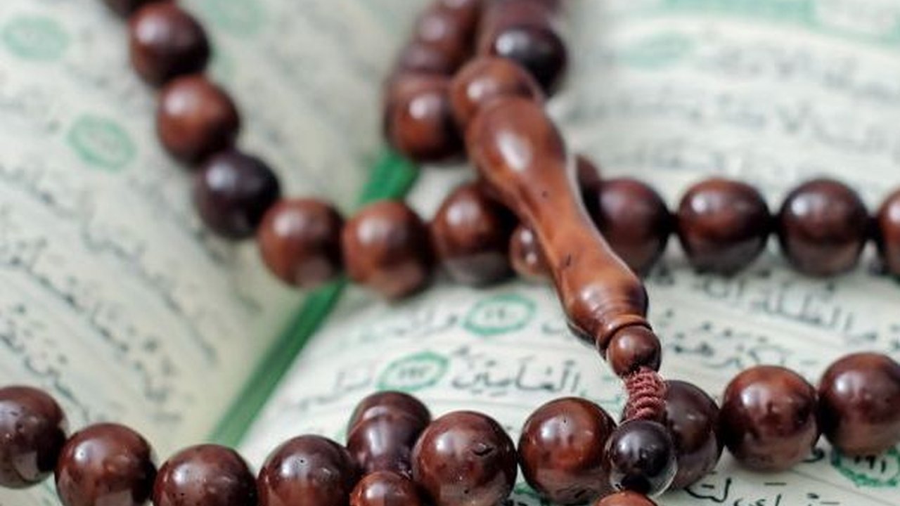 Salut, di Usia Balita Dua Bocah Cantik Ini Bisa Menghafal Alqur'an