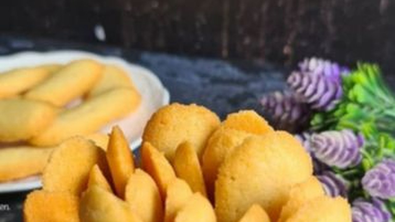 10 Resep Lidah Kucing Spesial Lebaran, Anti Gagal & Kering Tapi Lembut Dimakan