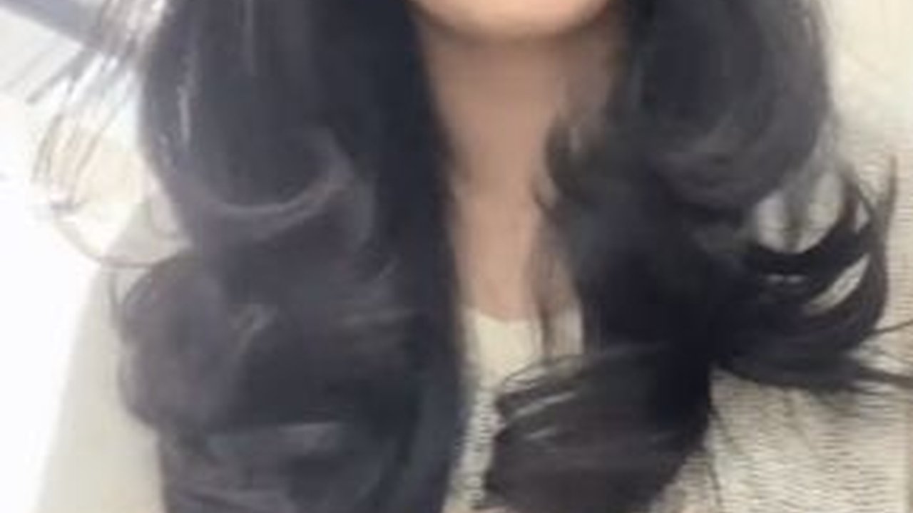 Tak Cuma Takjil, Cewek Cantik Non Muslim ini Tergila-gila Lagu 'Rindu Muhammadku' Sampai Hafal