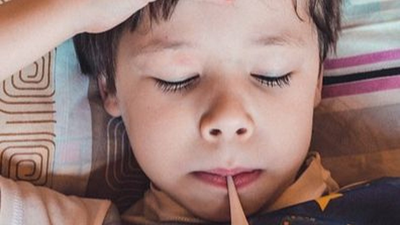 Penyebab Anak Tiba-Tiba Muntah, Ketahui Cara Mengatasinya