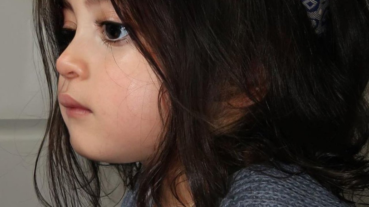 Disebut Mirip Boneka, ini Foto-foto Terbaru Guzel Anak Ali Syakieb dan Margin Wieheerm yang Cute Banget!