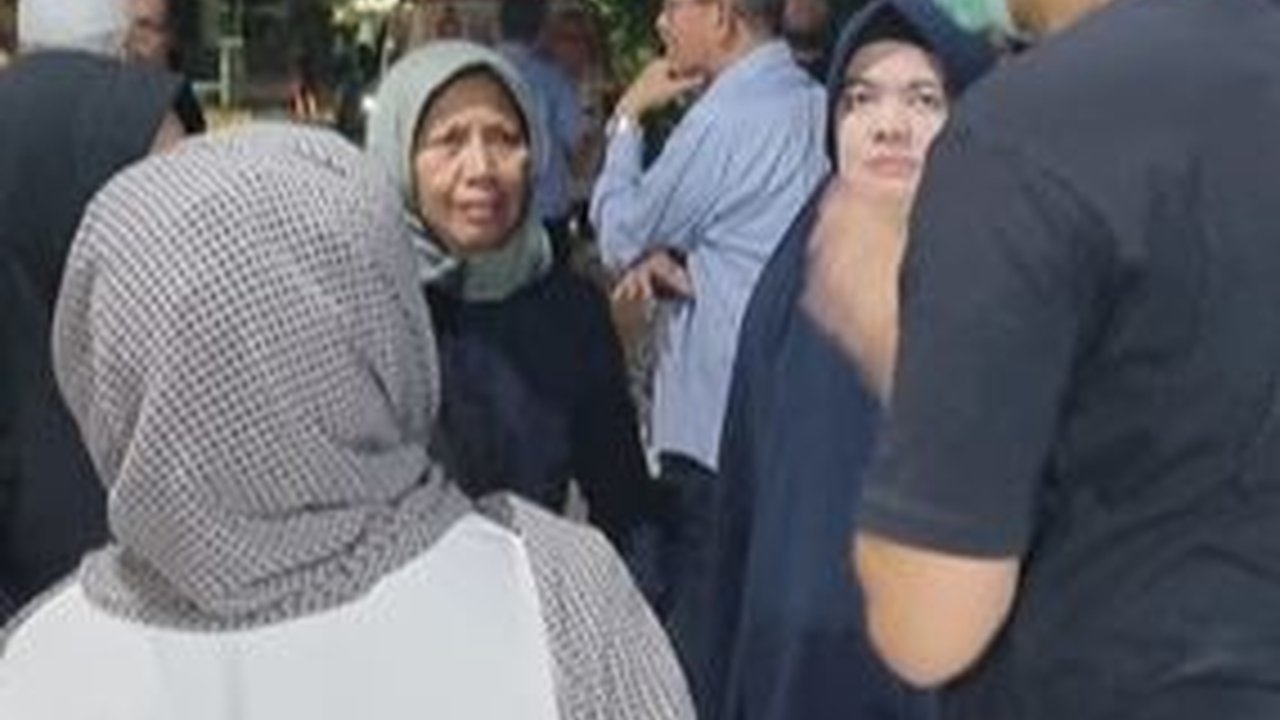 Kabar Duka, Aktor Ganteng Donny Kesuma Meninggal Dunia - Begini Potret Suasana di Rumah Duka