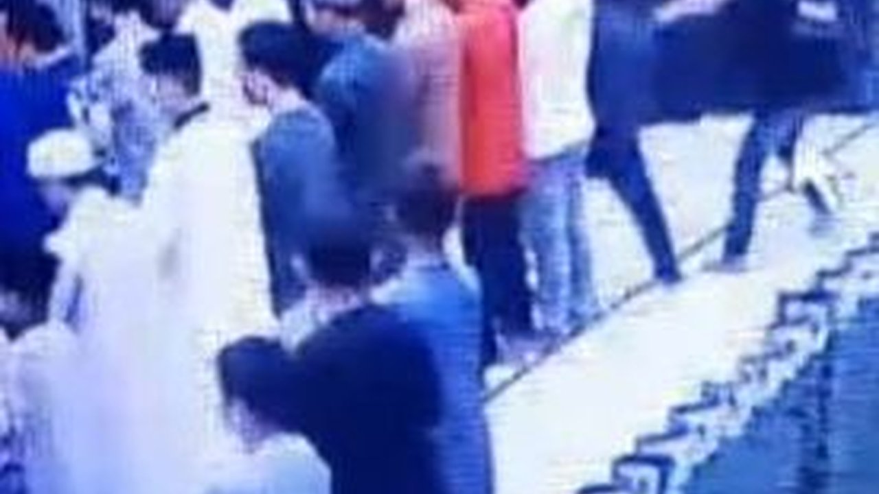 Pemuda Dipukul dan Diancam Badik saat Salat Subuh di Masjid Smansa 81 Makassar, Pelaku Diburu Polisi