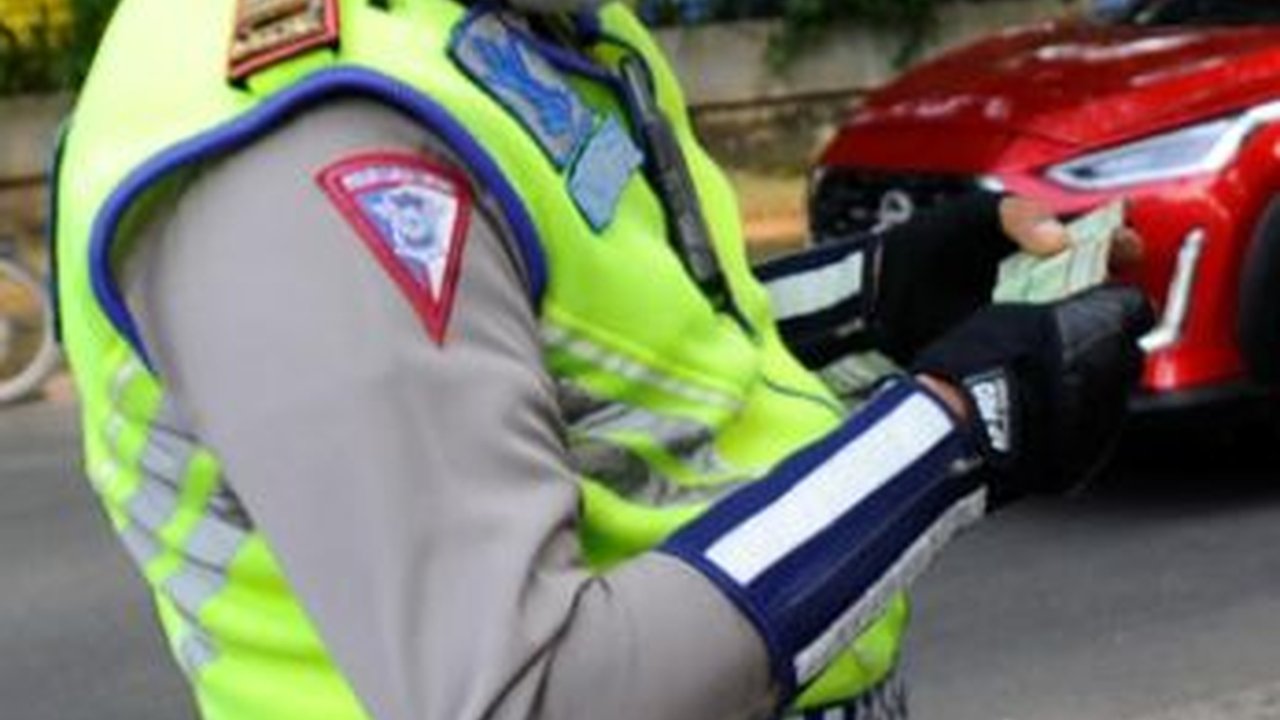 Kombes Polisi Bagikan Cerita Dulu Benci Polisi Kini Jadi Perwira Polisi, Berawal dari 'Dihajar' Helm Polantas