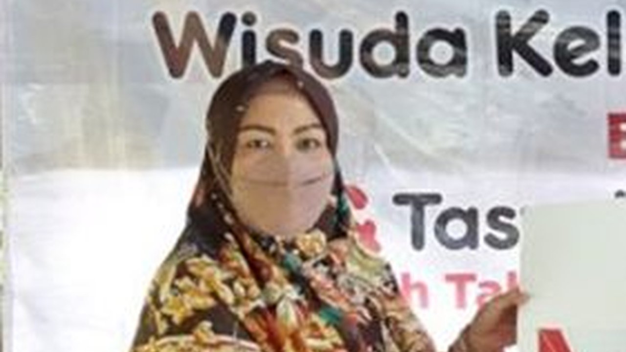 Kisah Mengharukan Neti Hastuti, dapat Hidayah Bisa Menghafal Qur'an di Usia Senja