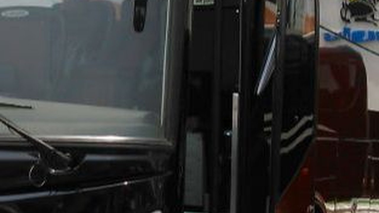 Tips Memilih Tempat Duduk di Bus agar Tak Mabuk Selama Perjalanan