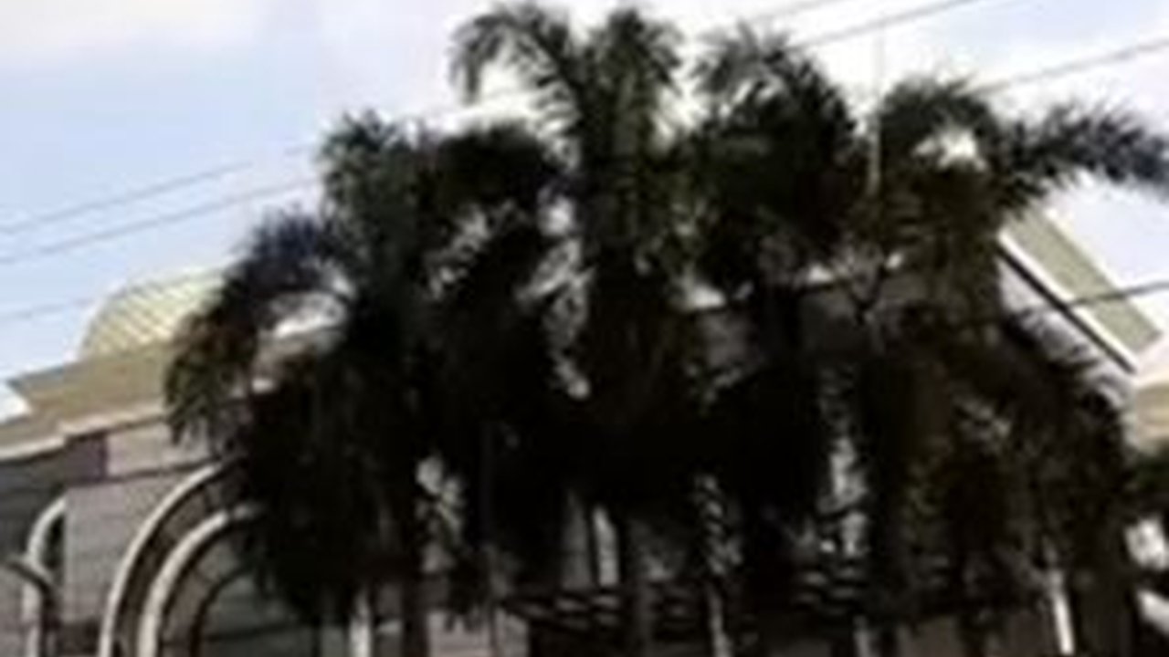 Fakta Unik Masjid Fatimah di Kota Solo, Dikenal Sebagai Masjid Pengantin hingga Punya Al-Qur'an Raksasa