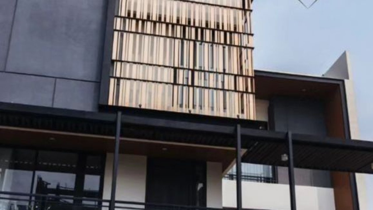 Potret Rumah Jonatan Christie yang Mewah Berdesain Futuristik, Dilengkapi Kolam Renang Hingga Lift