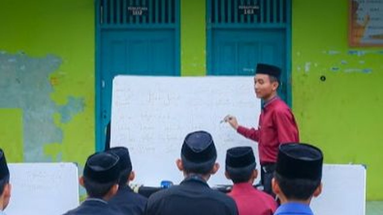 Fokus Perdalam Ilmu Agama di Bulan Ramadan, Begini Keseruan Ponpes di Kendal Belajar Kitab Kuning