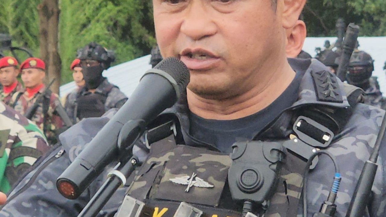 Momen Ketua Komisi I Bertemu Kasad Jenderal Maruli Pertama Kali dalam Raker Bareng DPR