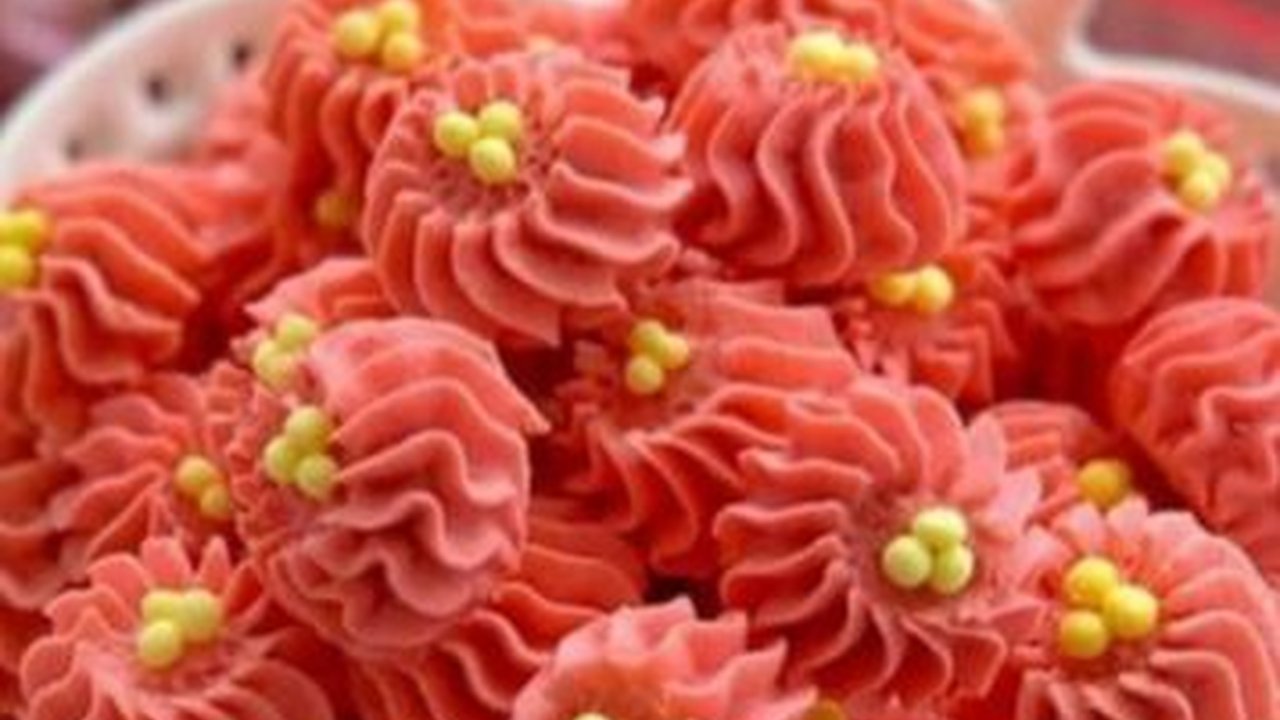 11 Resep Kue Semprit Khas Lebaran yang Renyah & Manis, Sajian Favorit Semua Kalangan