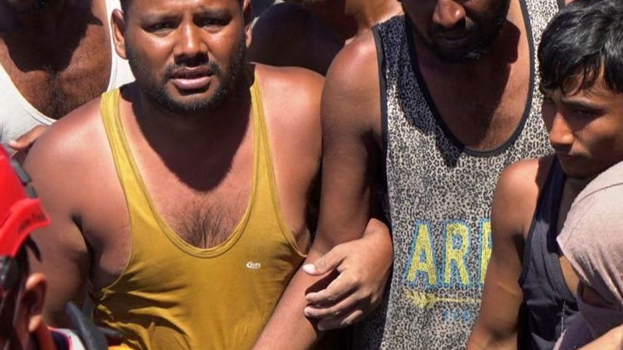 Ratusan Warga Aceh Barat Tolak Kedatangan 69 Warga Etnis Rohingya