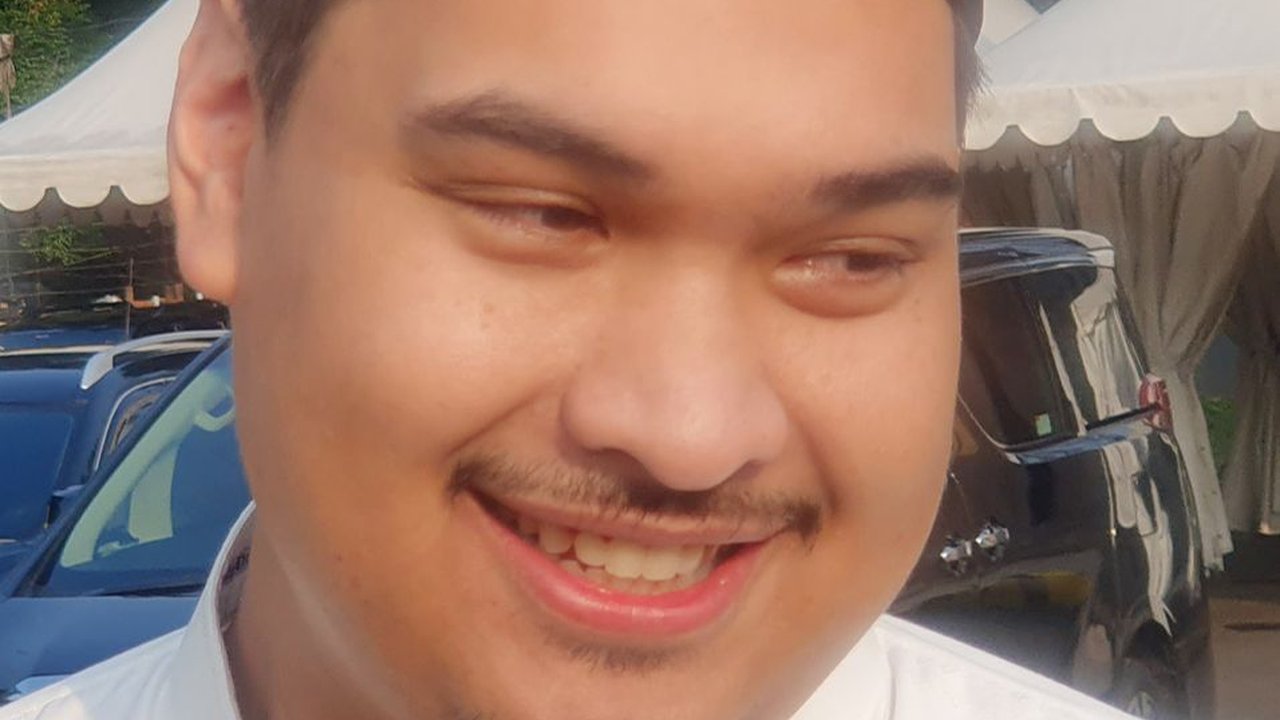 Dito Ariotedjo Nilai Jokowi Bakal Fokus Multi Partai daripada Jadi Ketum Golkar