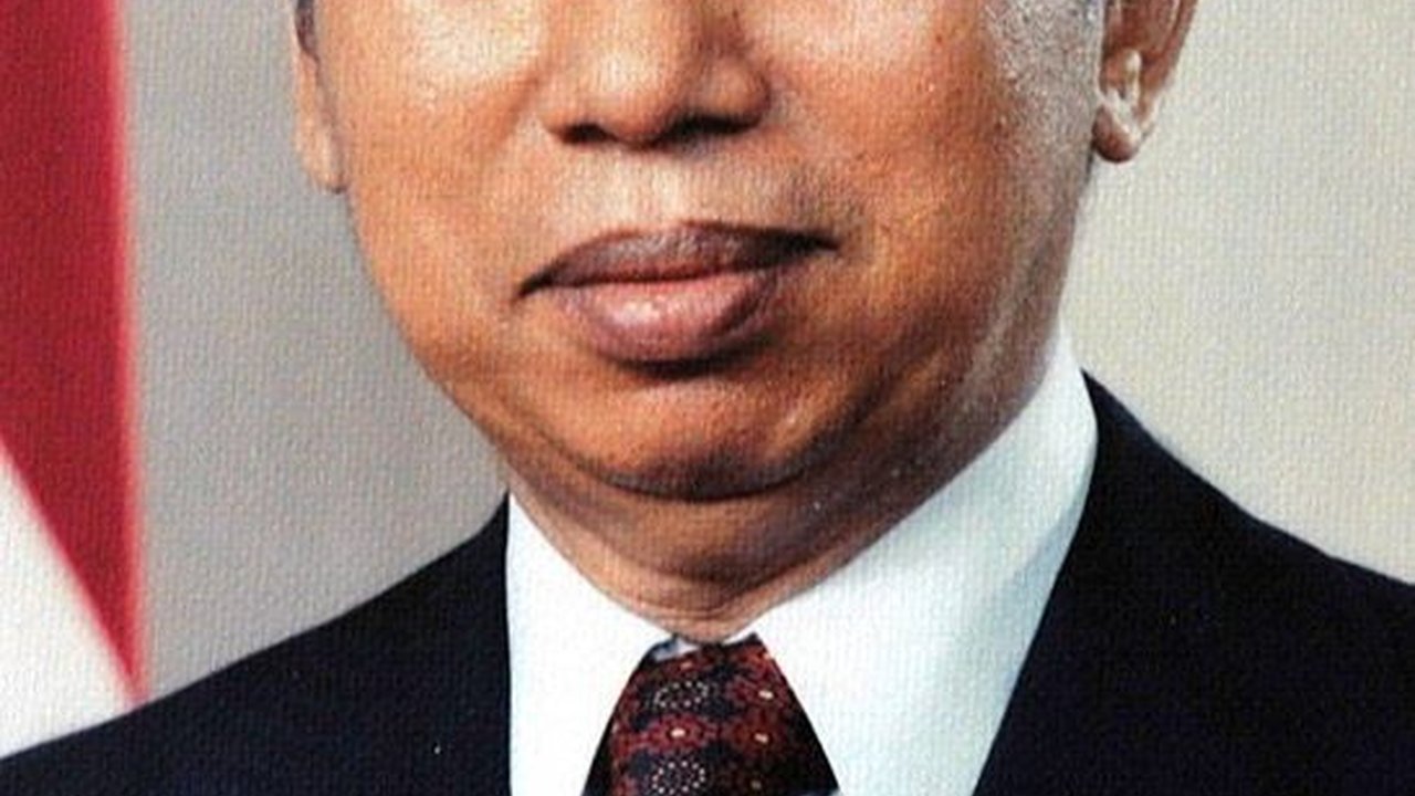 Peristiwa 23 Maret: Adam Malik Menjadi Wakil Presiden ke-3 Menggantikan Sri Sultan HB IX