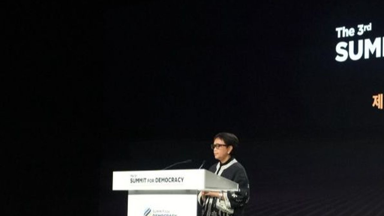 Kunker ke Seoul, Menlu Retno Hadiri Ministerial Conference Summit for Democracy