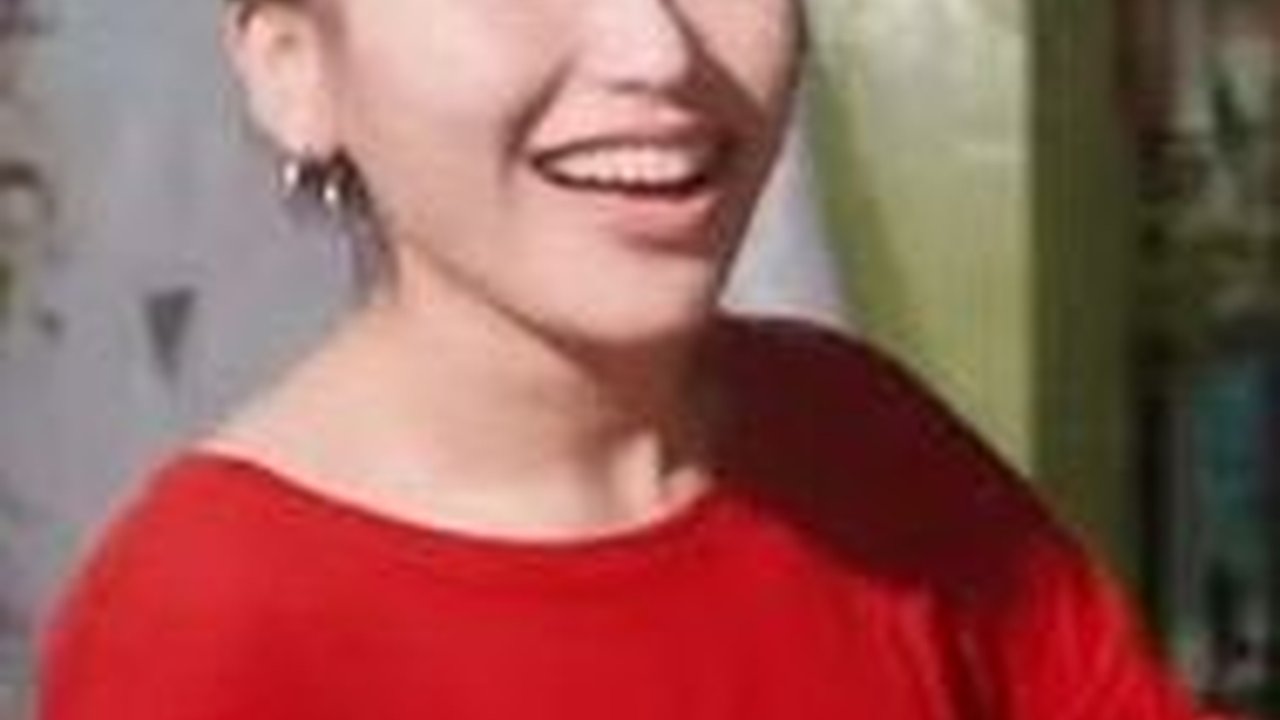 8 Potret Sederhana Ayu Ting Ting Bangunin Sahur Bareng Warga