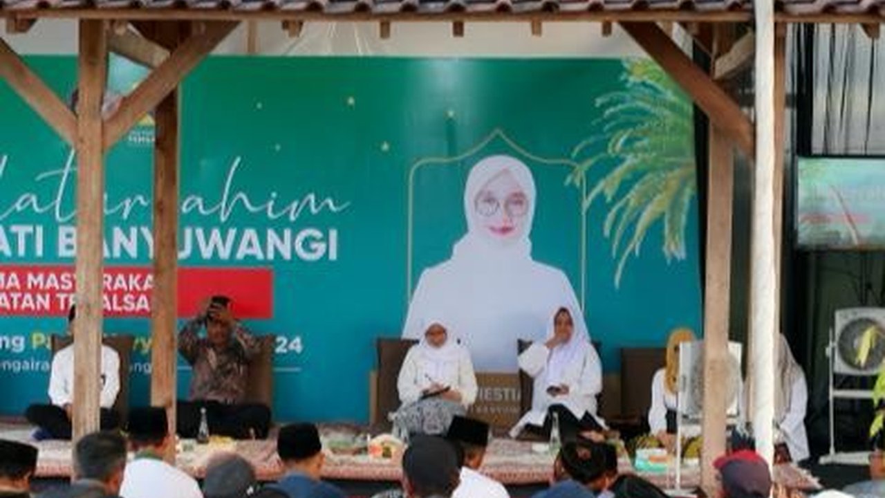 Buka Bersama dengan Petani, Bupati Ipuk Canangkan Program Penanganan Kemiskinan Baru