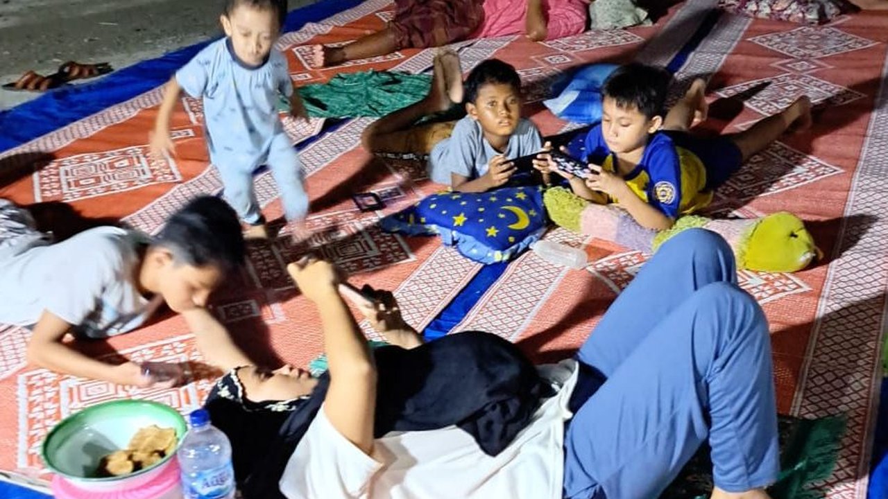 Warga Bawean Terdampak Gempa Membutuhkan Bantuan untuk Bertahan Hidup