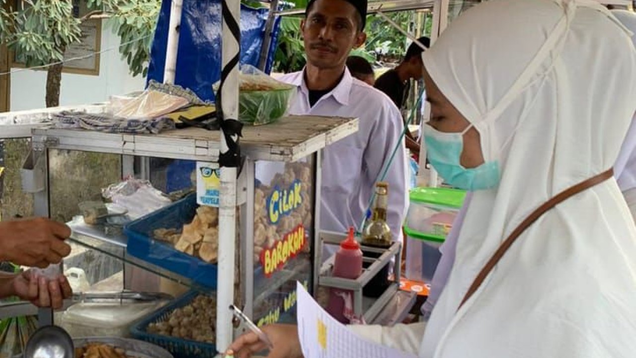 Hasil Pemeriksaan Seluruh Makanan di Pasar Takjil Banyuwangi Aman Dikonsumsi