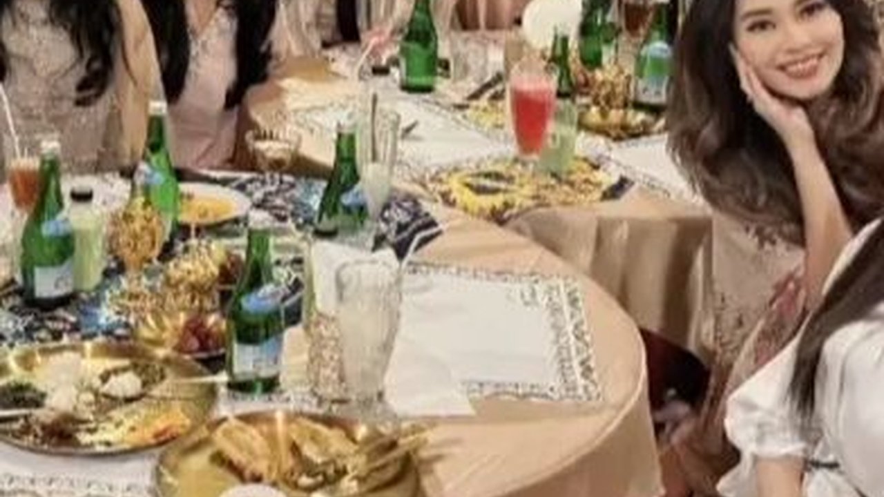 Potret Erina Gudono Tampil Mempesona Kenakan One Set Saat Berbuka Puasa dengan Finalis Puteri Indonesia 2022