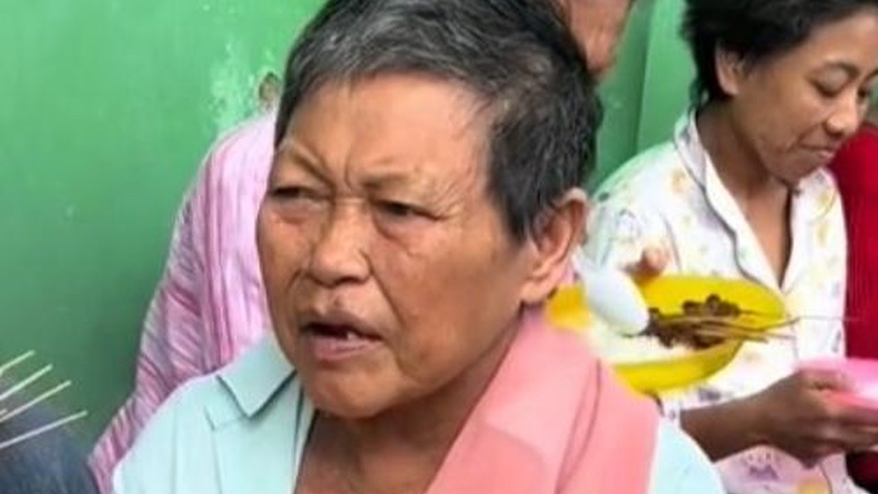 Adakan Jumat Berkah di Panti ODGJ, Aksi Wanita Ini Tuai Pujian