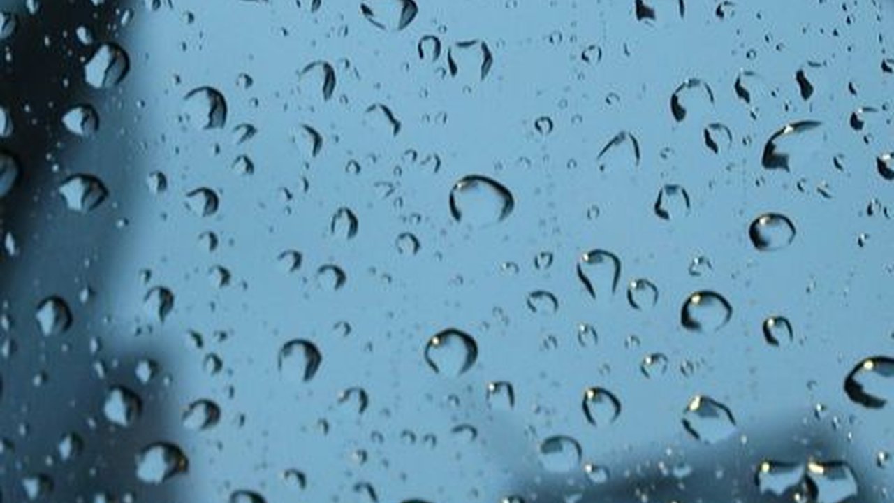 Kata-Kata Hujan Lucu dan Receh, Menghibur