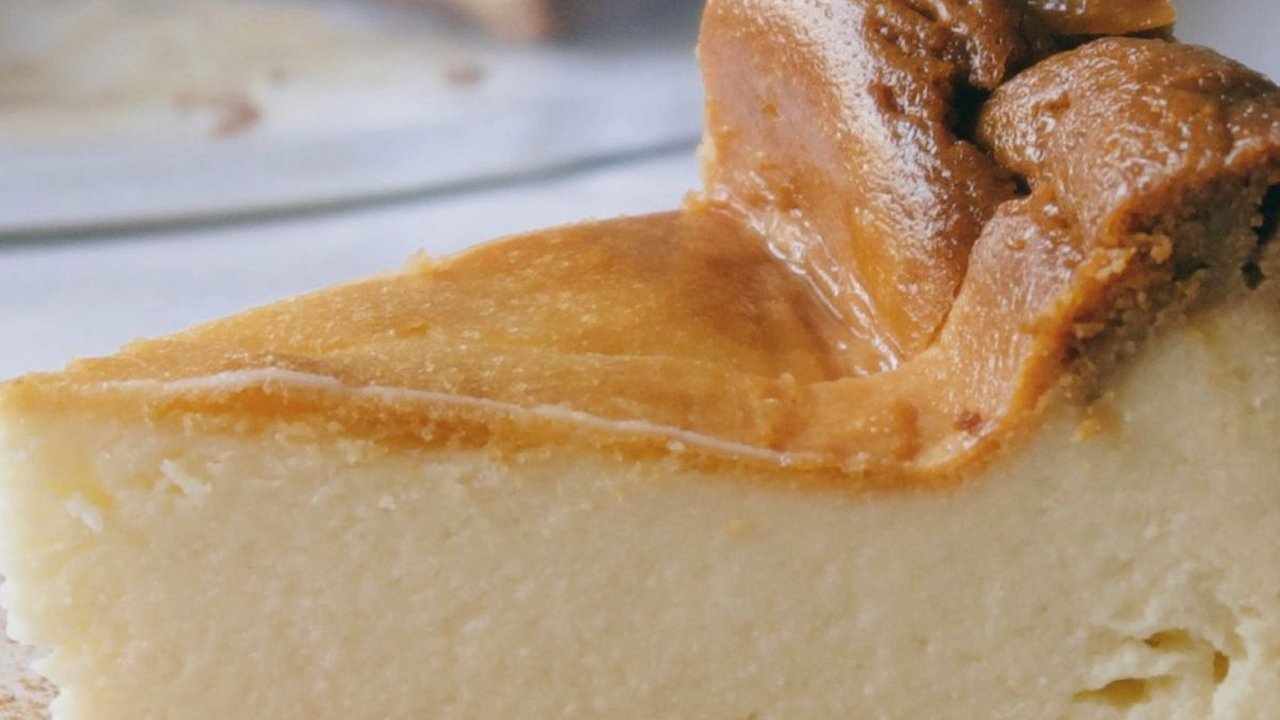 6 Resep Burnt Cheese Cake ala Kafe, Lembut Menggugah Selera