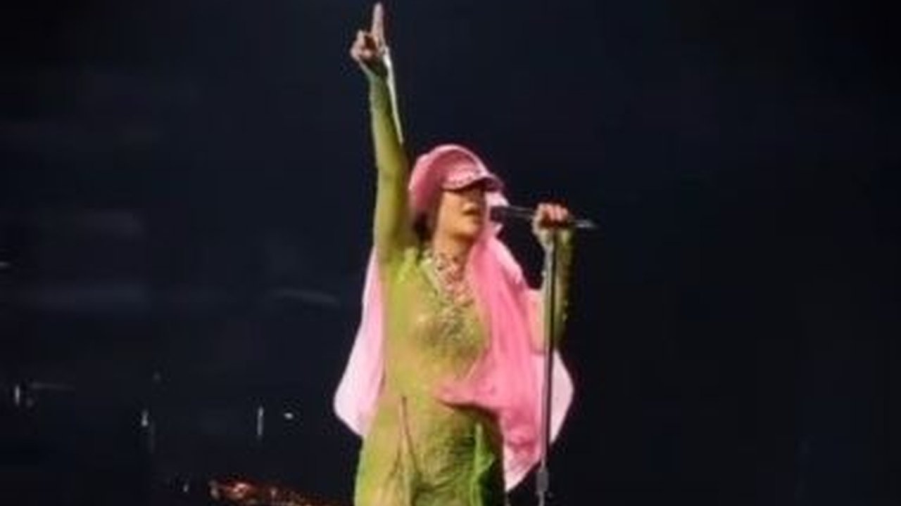 Segini Bayaran Rihanna Saat Tampil Tanpa Alas Kaki di Pesta Pranikah Konglomerat Anant Ambani