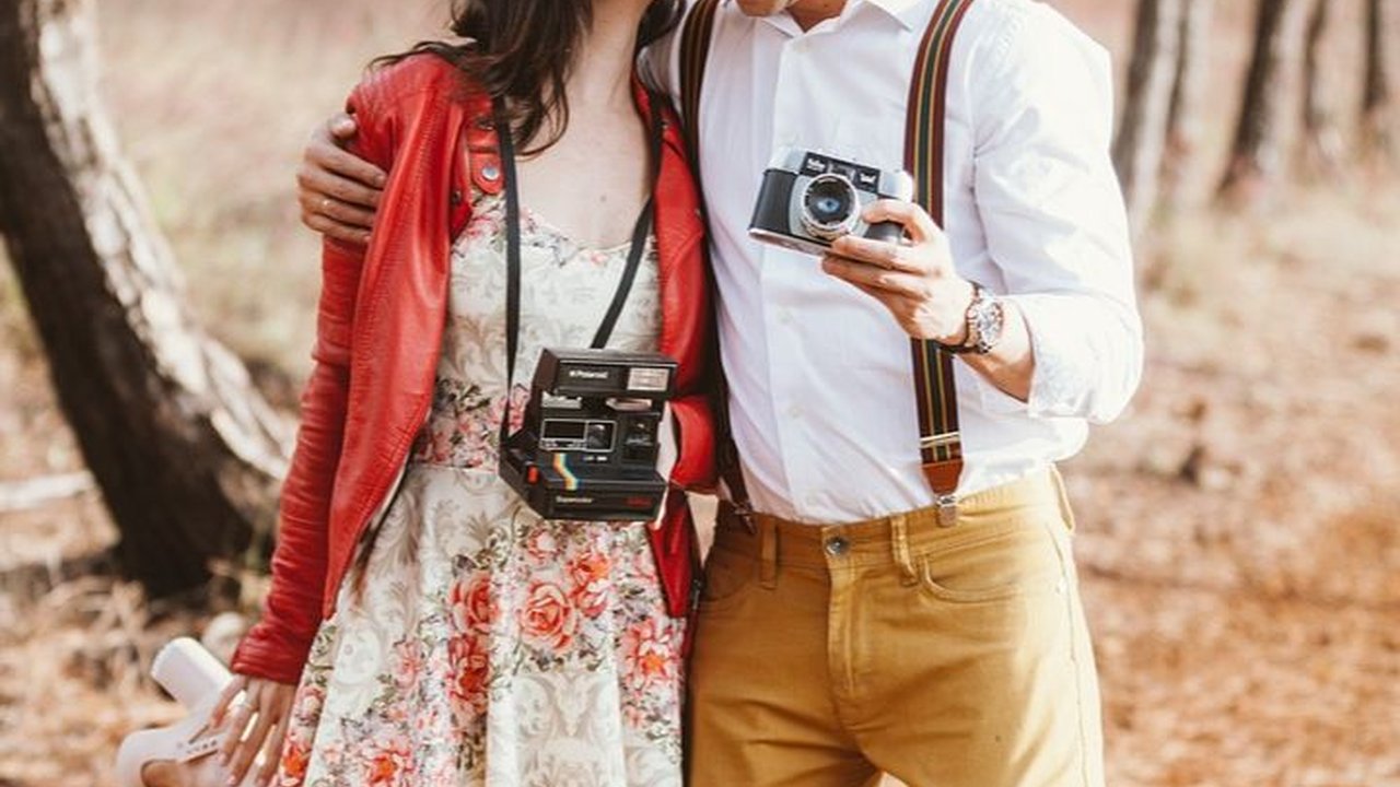 Tanda Cewek Suka sama Cowok, Ingat Detail Kecil hingga Perhatian