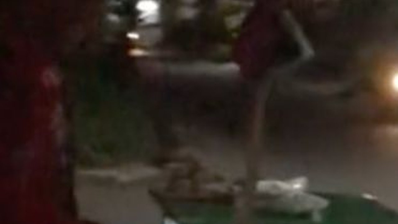 Viral Momen Haru Penjual Cilok Nangis Kejer Diberi Pembeli Uang Lebih, Tiap Hari Jualan sampai Tengah Malam