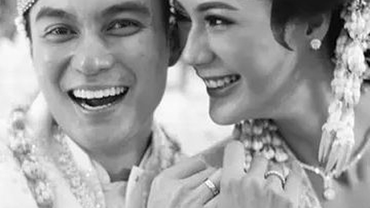 Potret Deretan Artis Pakai Baju Pengantin Adat Jawa saat Menikah