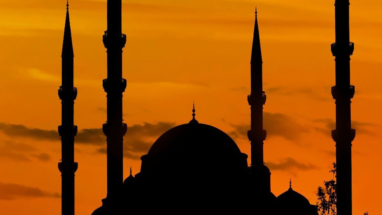 Doa Ketika Gerhana Matahari, Lengkap Beserta Artinya