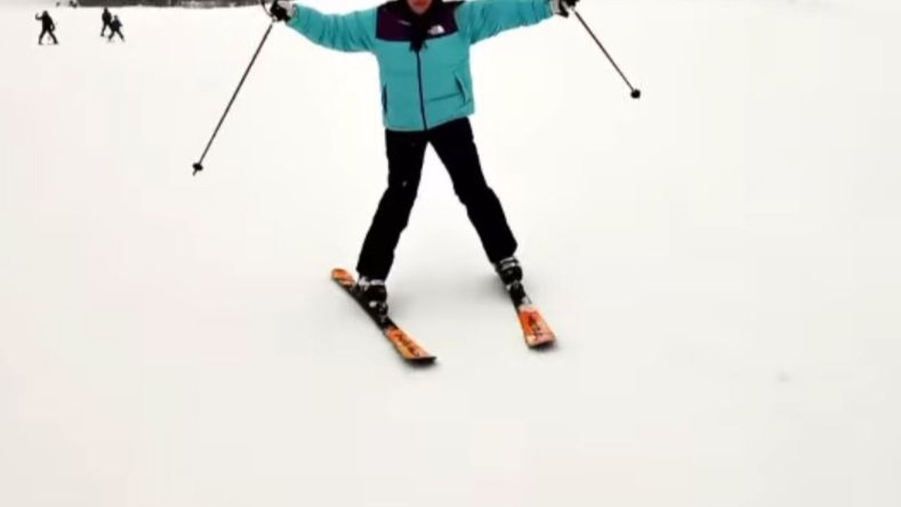 Foto-foto Keseruan Syahnaz Sadiqah Liburan di Jepang, Tak Disangka Ternyata Jago Main Ski!