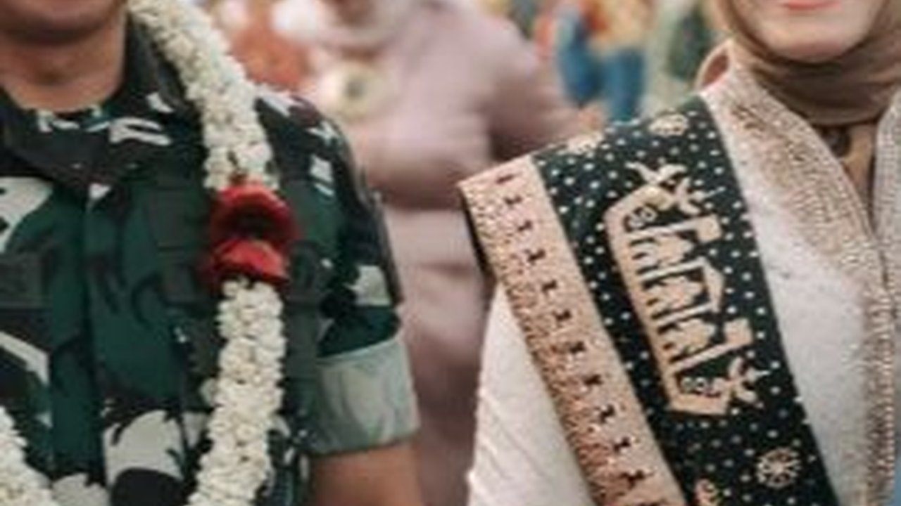 Anggun dan Cantik, Momen Istri Panglima Jenderal Agus Subiyanto jadi Ibu Kehormatan Taruna Akademi TNI
