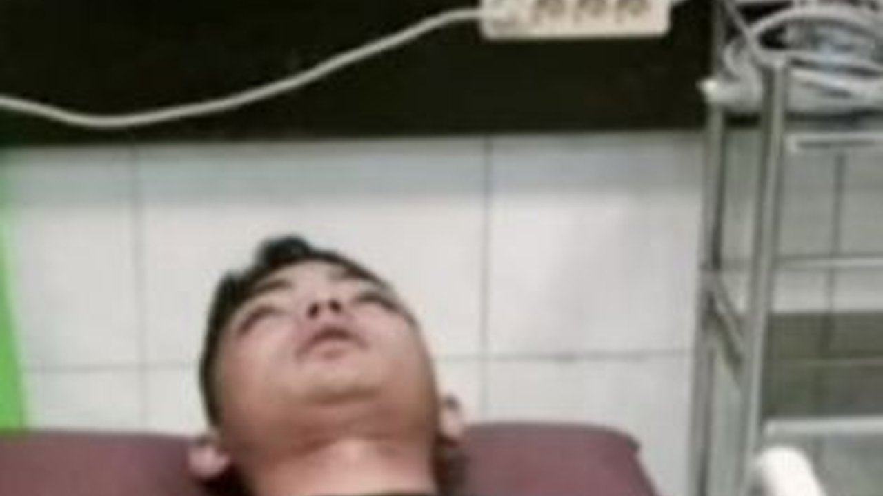 Anggota TNI Dikeroyok Brimob Satu Truk, Endingnya Mengejutkan