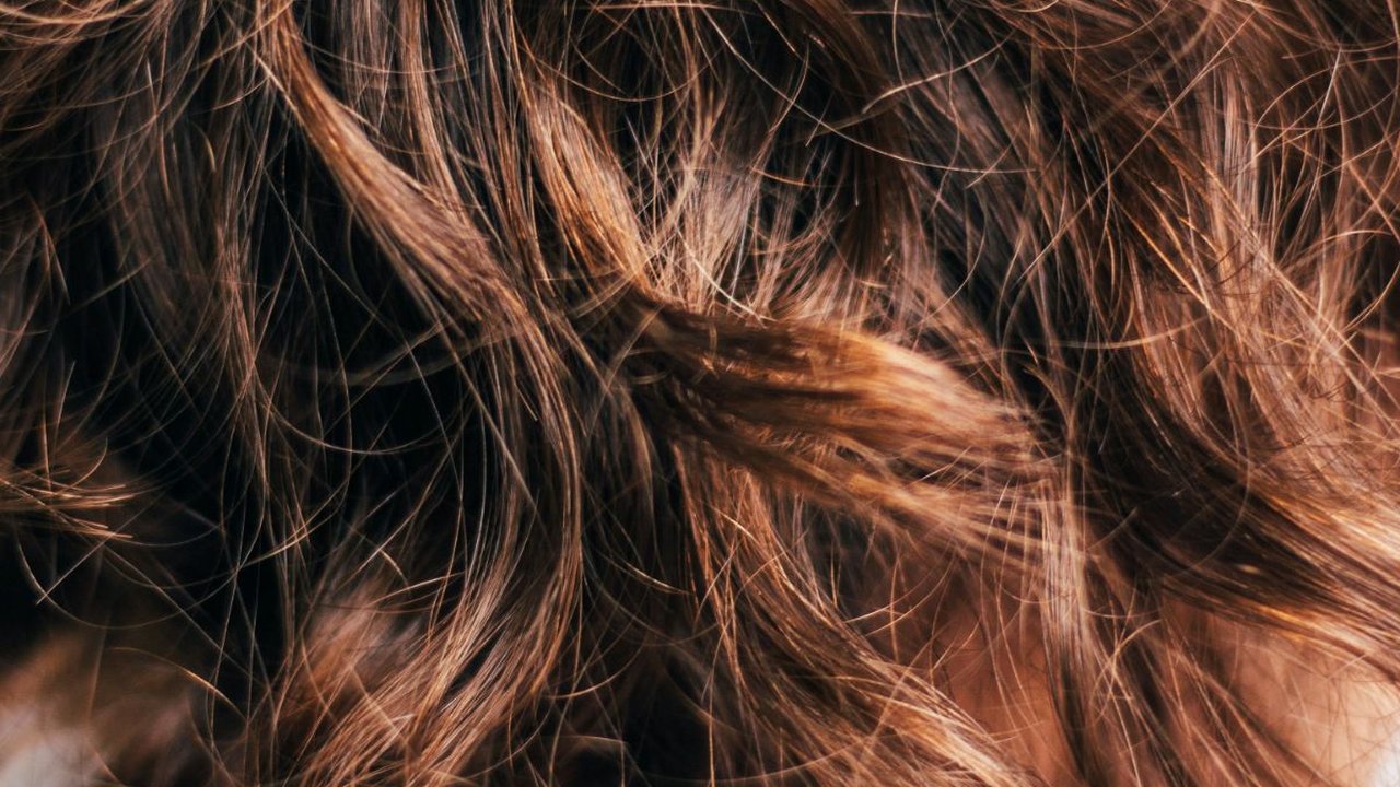 Berapakah Normalnya Rambut Rontok yang Boleh Ada di Kamar Mandi?