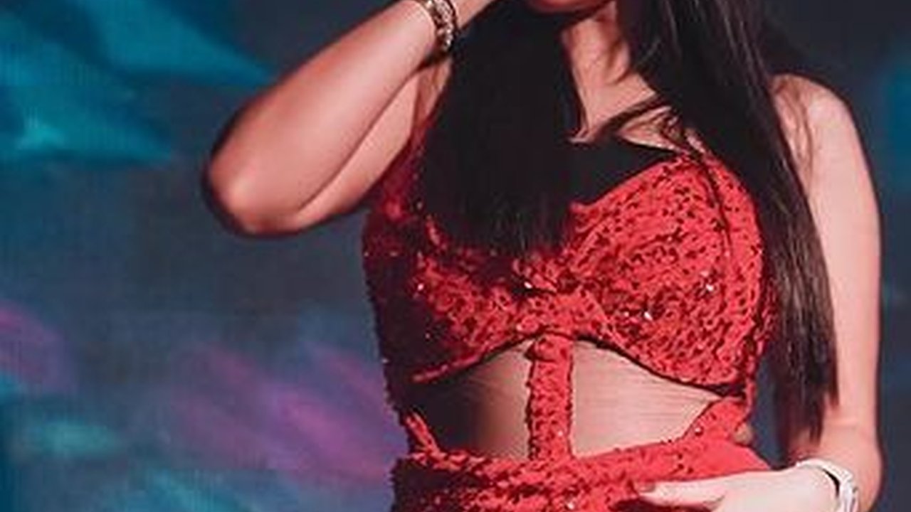 Fakta Menarik Dinar Candy, Image Seksi Terlalu Melekat namun Ternyata Anak Seorang Guru Ngaji