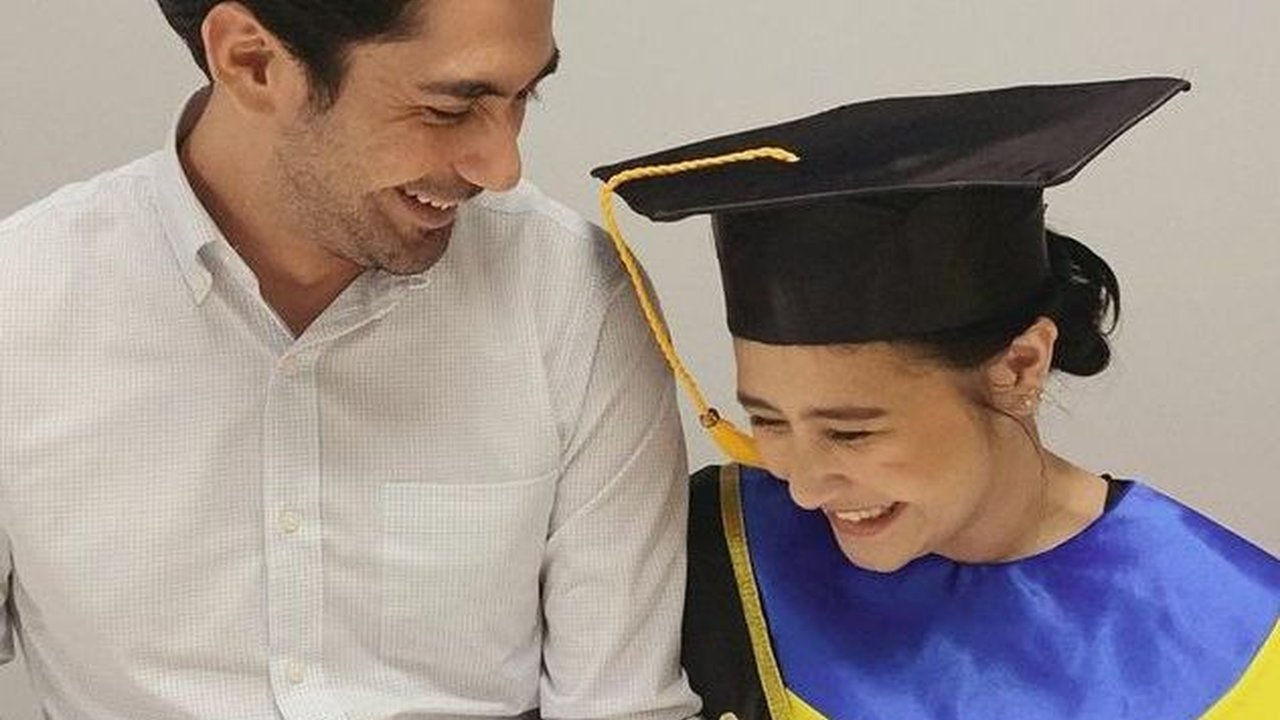 8 Foto Prilly Latuconsina dan Reza Rahadian Yang Disebut Sudah Go Public