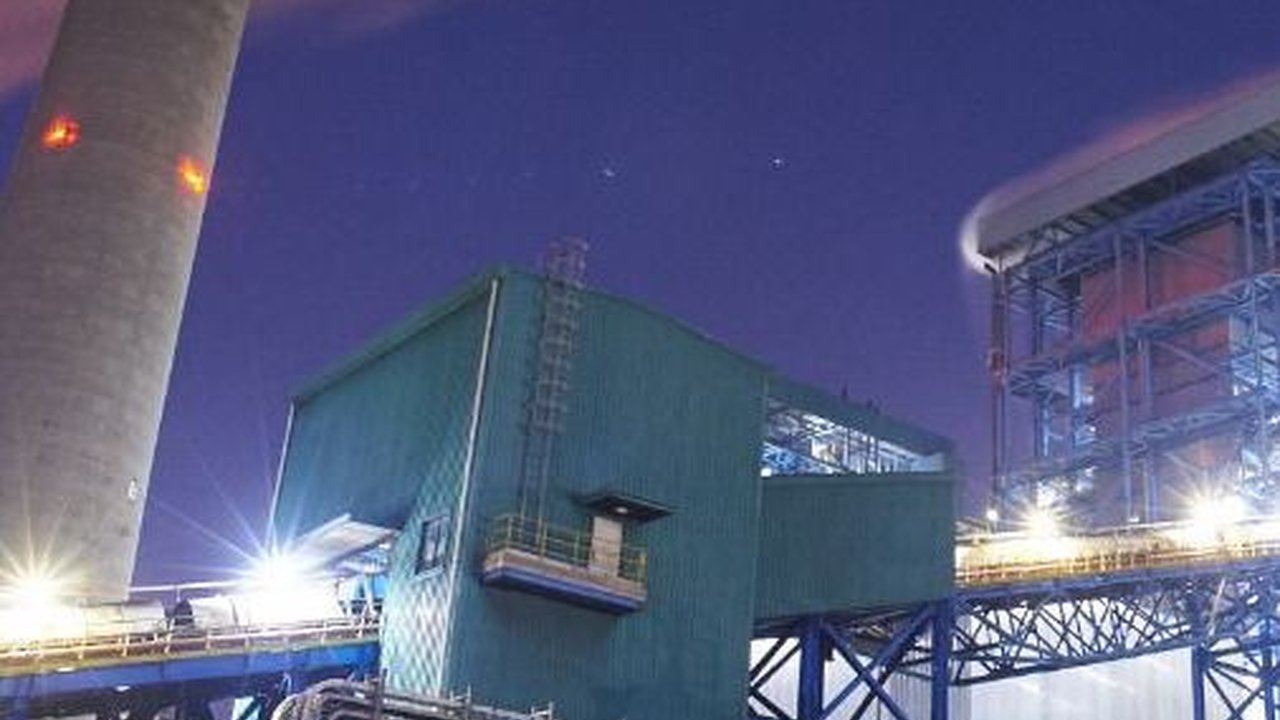 PLTU Ini Ganti Bahan Bakar Batu Bara dengan Sampah dan Limbah Uang Kertas, Emisi CO2 Langsung Turun 555.000 Ton