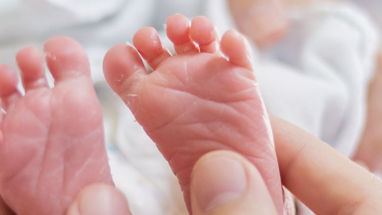 Potret Peluru Bersarang di Perut Bayi yang Baru Lahir, Sang Ibu Tertembak Senapan Angin Ayah Saat Hamil Tua