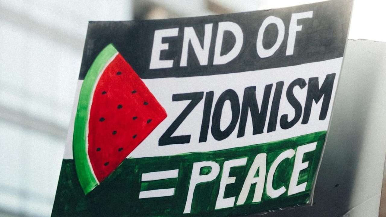Doa untuk Palestina memohon pertolongan-Nya.